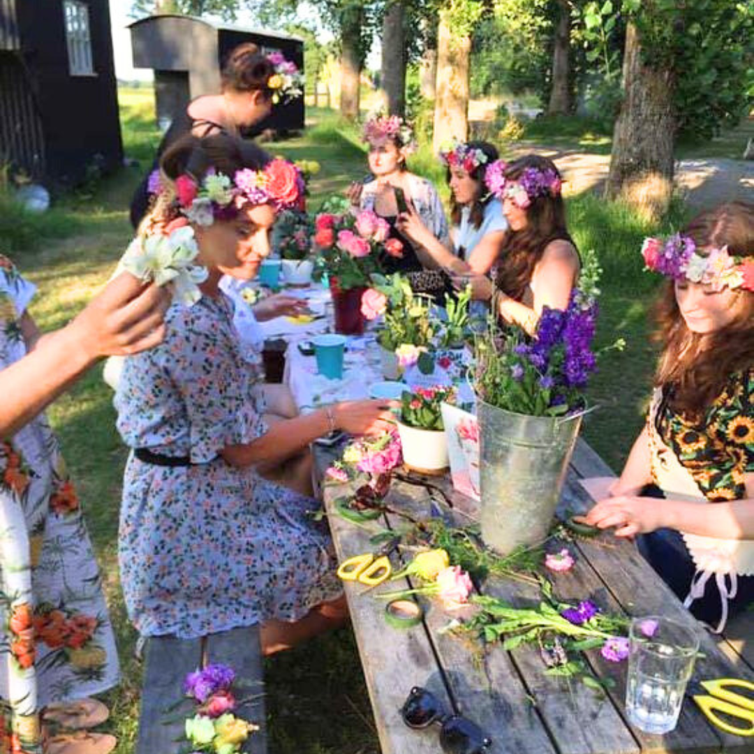 Mothers Day Hand Tied Posie Workshop | Sun, 11 May | Newlands (Montebello - Studio 23) | 10:00 am