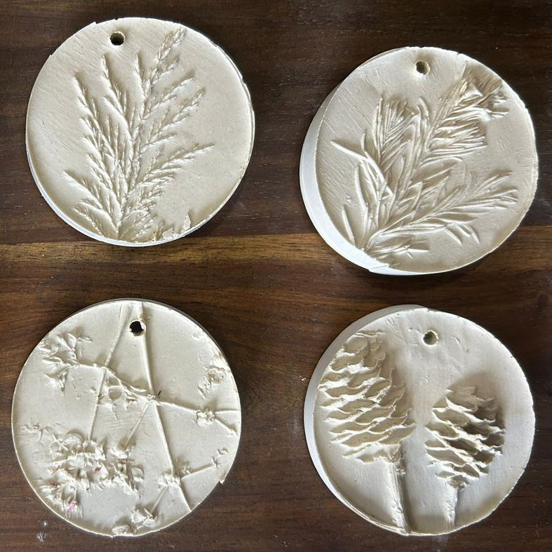 Relief Art Christmas Ornaments Workshop | Sun, 29 Nov  | Durbanville - Oatlands Cafė