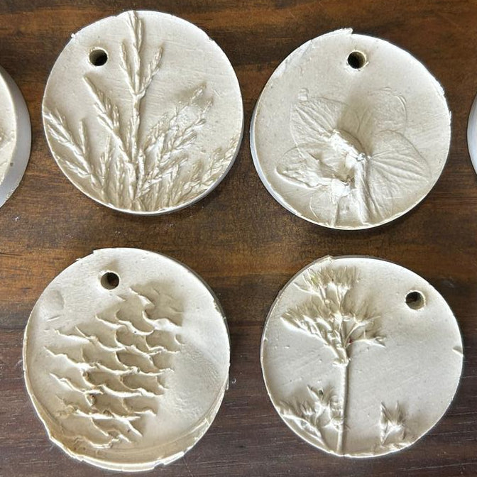 Relief Art Christmas Ornaments Workshop | Sun, 29 Nov  | Durbanville - Oatlands Cafė