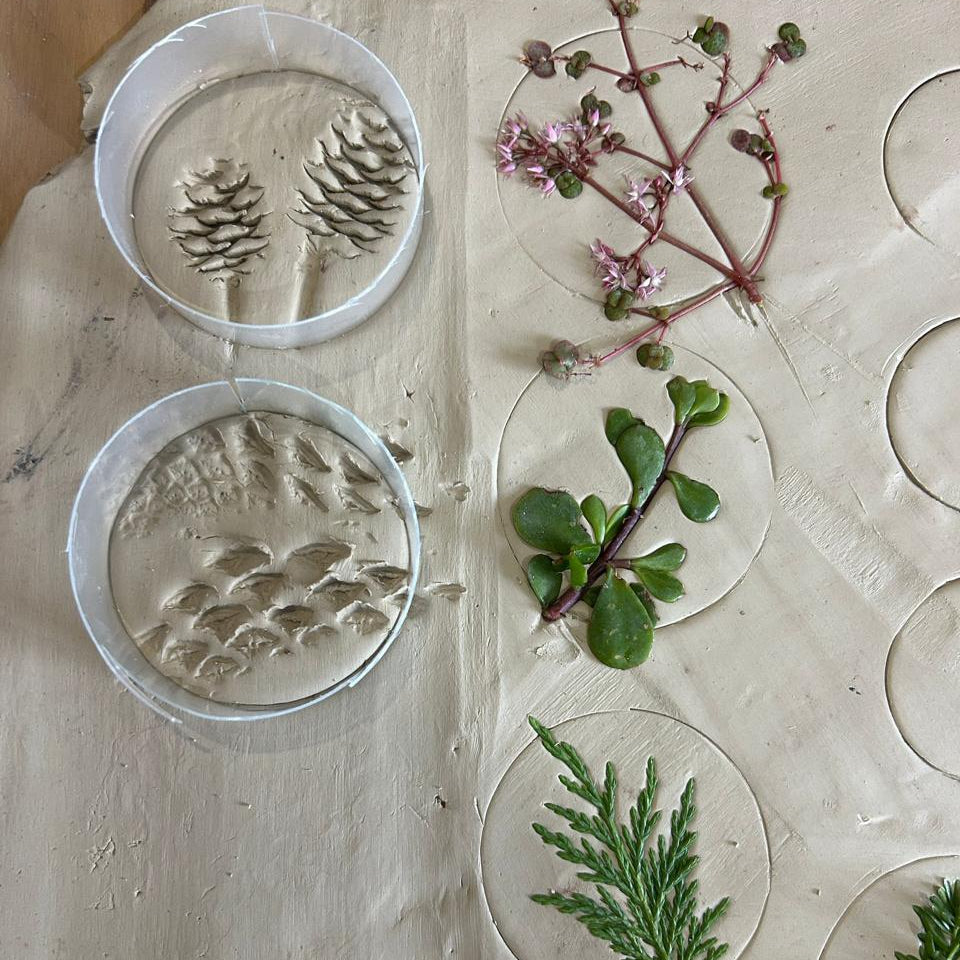 Relief Art Christmas Ornaments Workshop | Sun, 29 Nov  | Durbanville - Oatlands Cafė